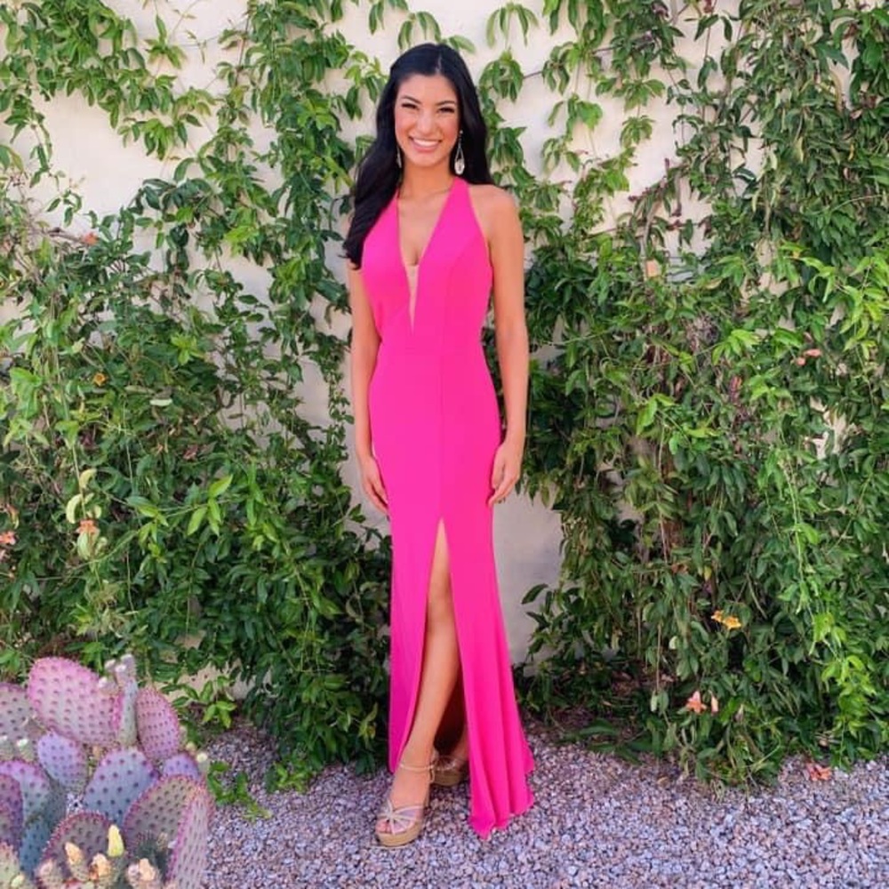SHERRI HILL Pink Dress With Leg Slit 💕